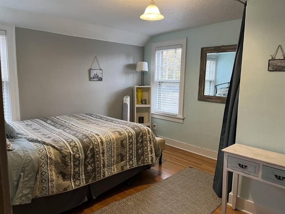 Historic Twin Tudors Inn Sioux Falls Esterno foto