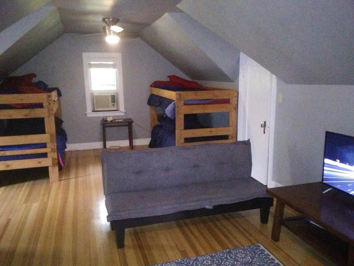 Historic Twin Tudors Inn Sioux Falls Esterno foto